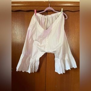 Magnolia Pearl bloomers